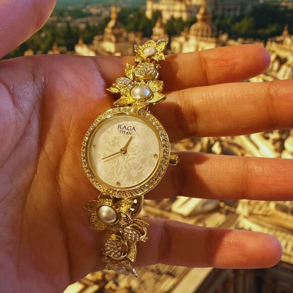 Titan Raga Women's Watch – Elegant Design | Timeless Sophistication - Picture 2 of 6